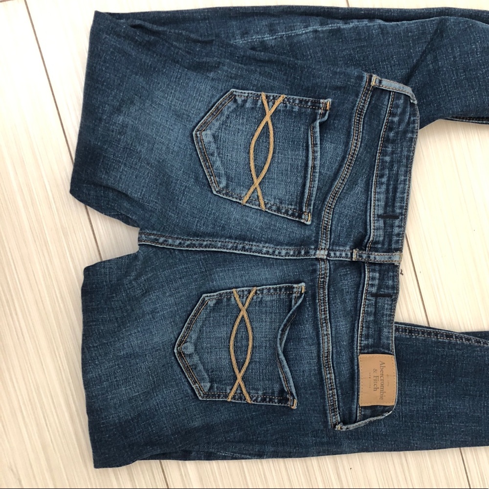 Abercrombie jeans.